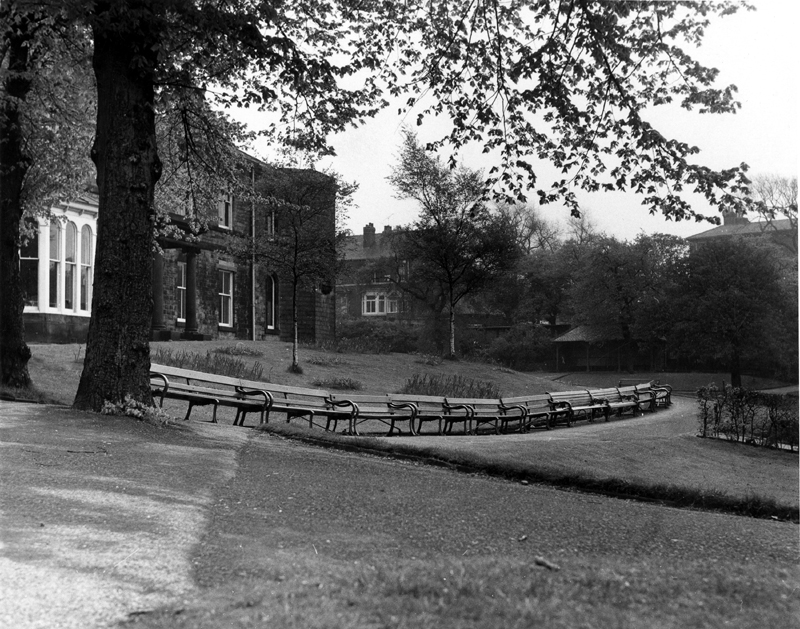 A view of the front of Abbeyfield House taken in 1968 - complete with a row of park benches on the path